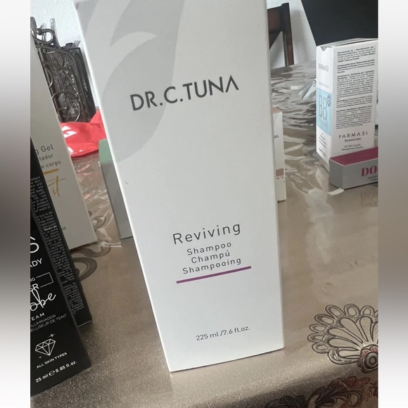 FARMASI Dr C Tuna REVIVING Shampoo Garlic Capixyl & Trichogen 225ml new - Picture 1 of 2